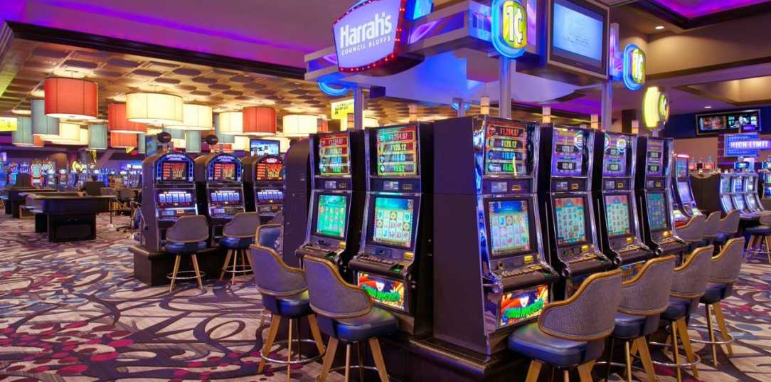 Centre Court play free win real money